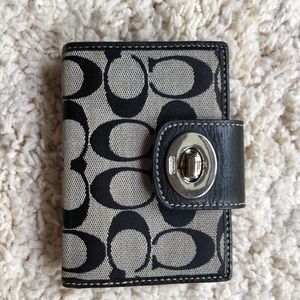 Twist clasp classic coach wallet